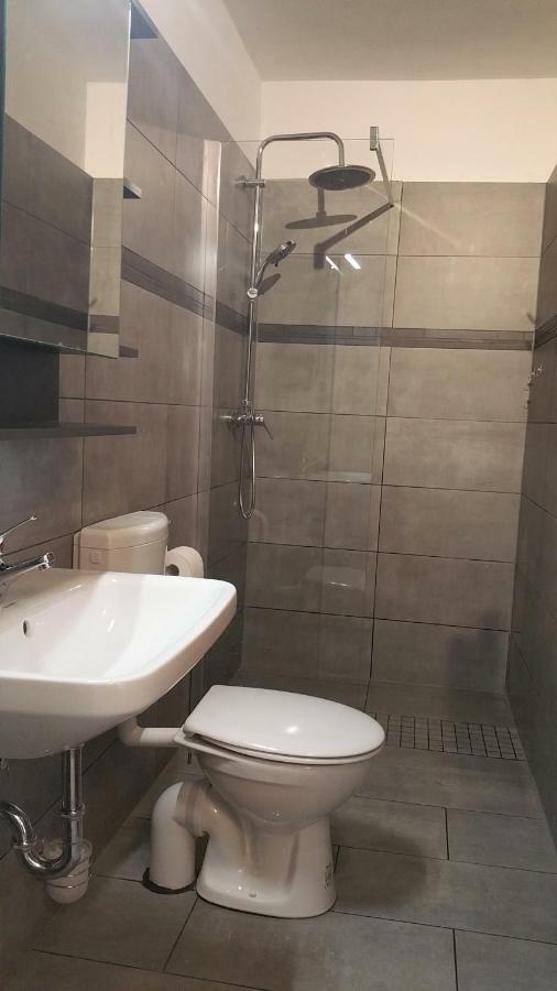 Holi Day Spa Appartement 1 Берлін Екстер'єр фото